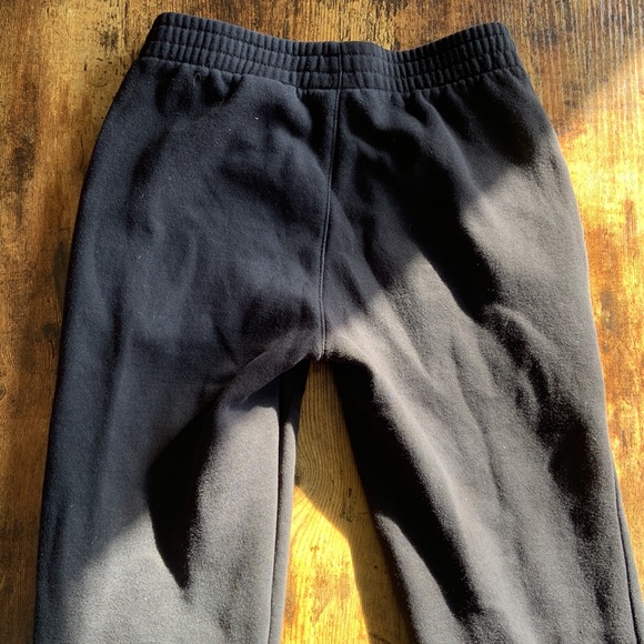 BLACK+RED KIDS ‘JORDAN’ SWEATPANTS! - Picture 7 of 7